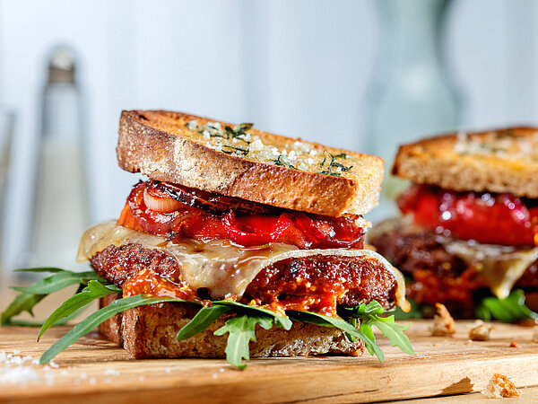 Rezept Graubrot Burger mit Lammhacksteak